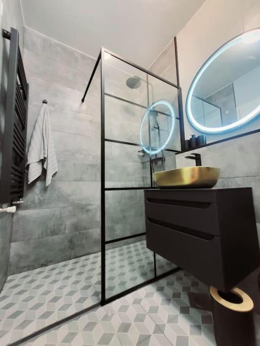 Urban Oasis: Stylish Retreat Apartment Zagreb Ngoại thất bức ảnh
