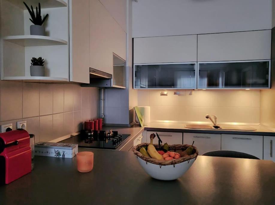 Urban Oasis: Stylish Retreat Apartment Zagreb Ngoại thất bức ảnh
